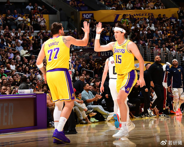 东契奇0.5秒绝杀救主 湖人加时险胜掘金逆转17分
