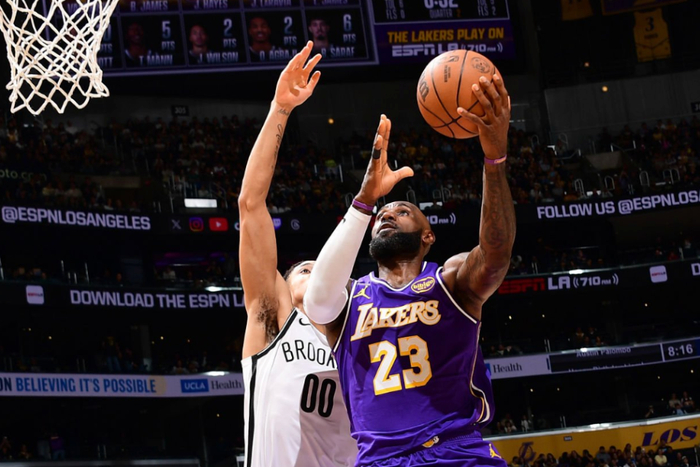 东契奇砍41分难救主 湖人主场力克篮网终结对手