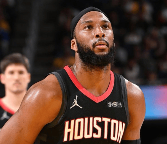 火箭力克76人豪取8连胜 伊森奥科吉霍乐迪闪耀