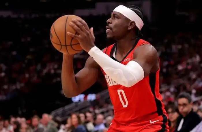 火箭力克76人豪取8连胜 伊森奥科吉霍乐迪闪耀